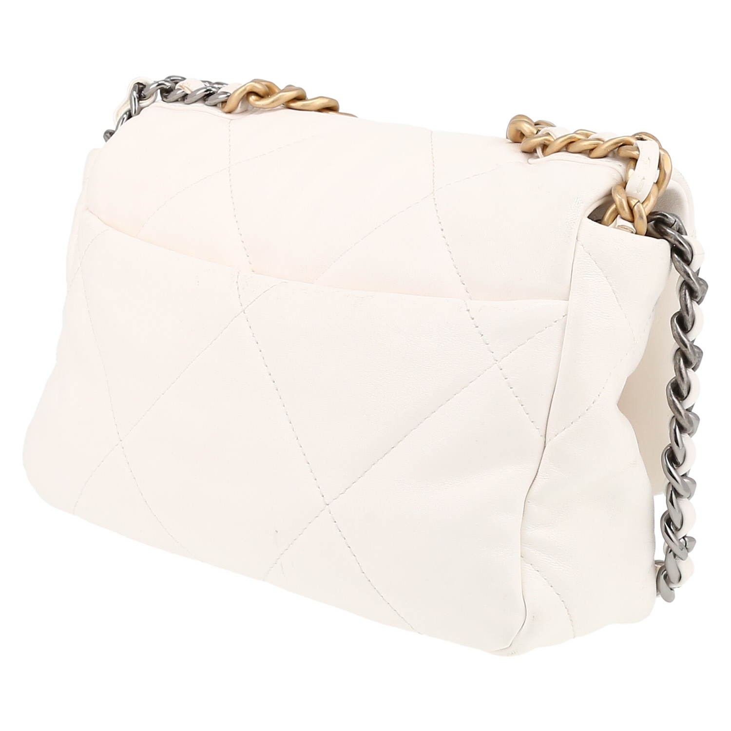 Sac bandoulière Chanel 19 en cuir matelassé blanc - Detail D5