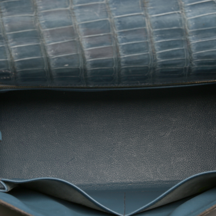 Bolso de mano Hermès  Kelly 28 cm en cocodrilo porosus azul - Detail D2