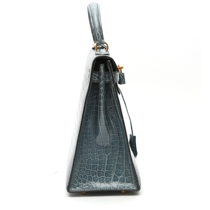 Bolso de mano Hermès  Kelly 28 cm en cocodrilo porosus azul - Detail D7