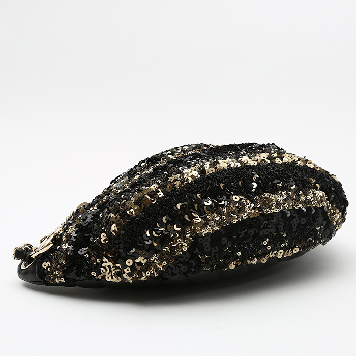 Bolsito-cinturón Chanel  Pochette ceinture en lentejuelas negras y doradas y cuero negro - Detail D4