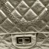 Chanel  Chanel 2.55 handbag  in gold quilted leather - Detail D1 thumbnail