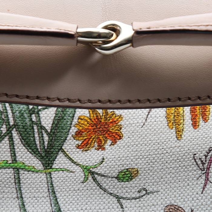 Gucci  Mors handbag  in white canvas  and beige leather - Detail D1