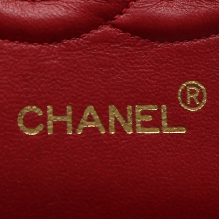 Chanel  Timeless handbag  in red quilted jersey - Detail D3