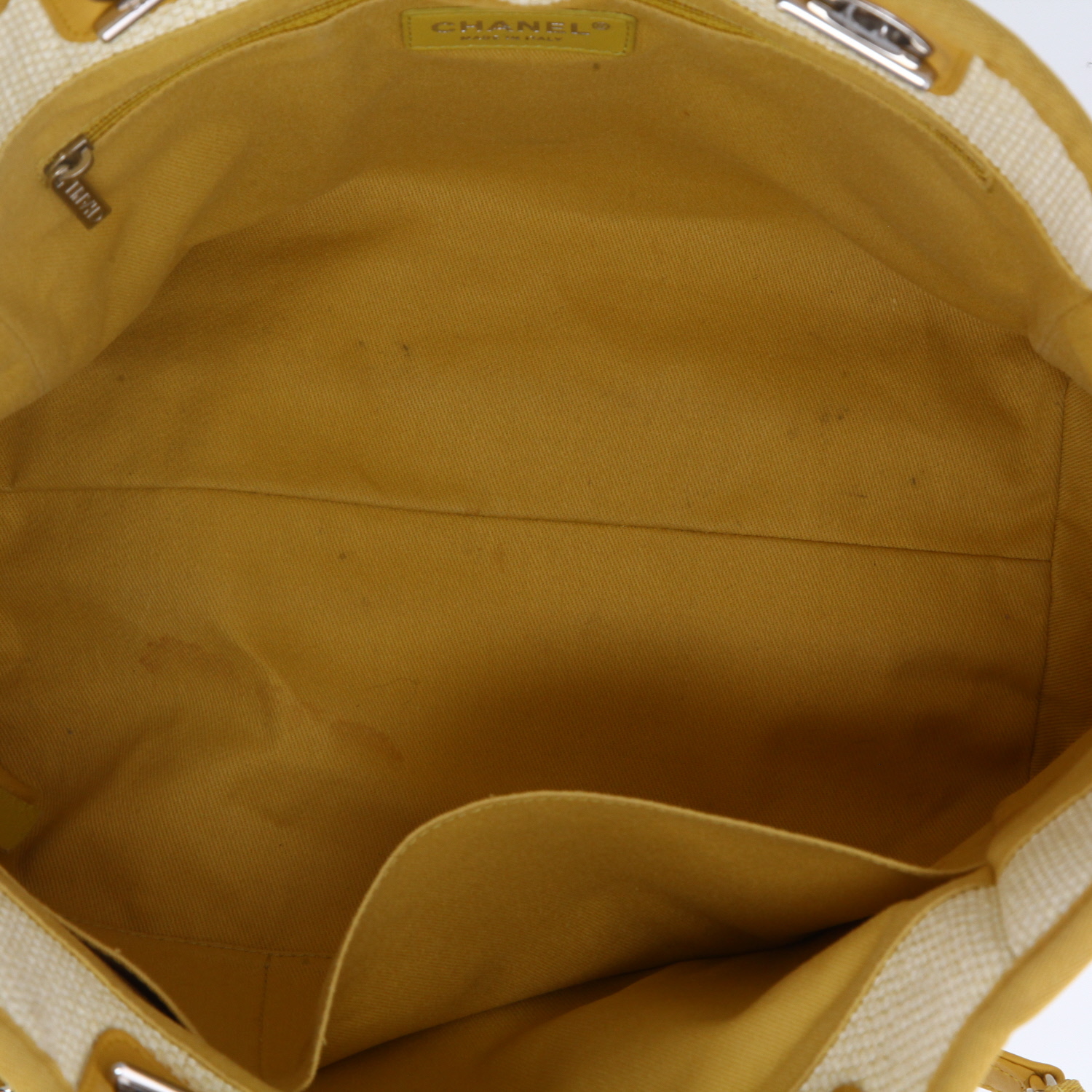 Chanel Deauville shopping bag in beige canvas and yellow leather - Detail D8