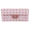 Chanel  Choco bar shoulder bag  in pink and white printed canvas - Detail D2 thumbnail