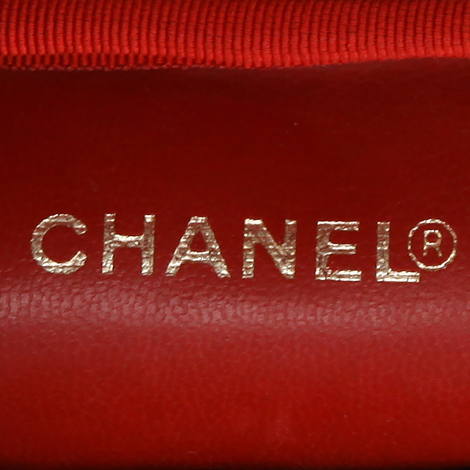 Vanity Chanel  Vanity en cuir grainé rouge - Detail D9