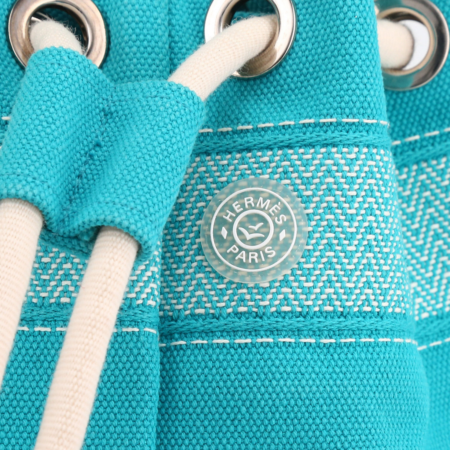 Bolso para llevar al hombro o en la mano Hermès  Matelot en lona azul y blanca - Detail D9