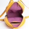 Mochila Louis Vuitton  Mabillon en cuero Epi amarillo - Detail D2 thumbnail