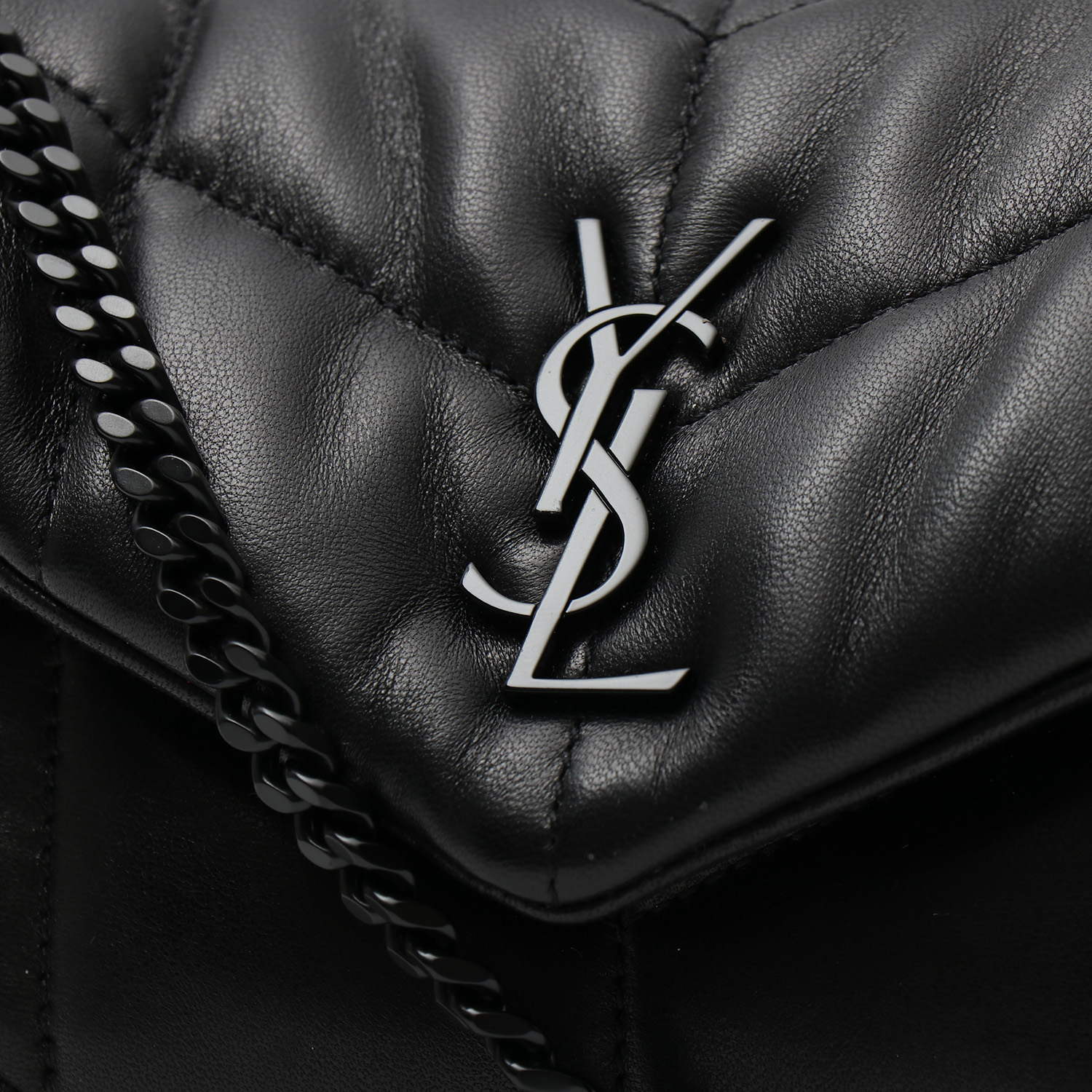 Borsa a tracolla Saint Laurent  Toy Loulou in pelle trapuntata nera - Detail D1