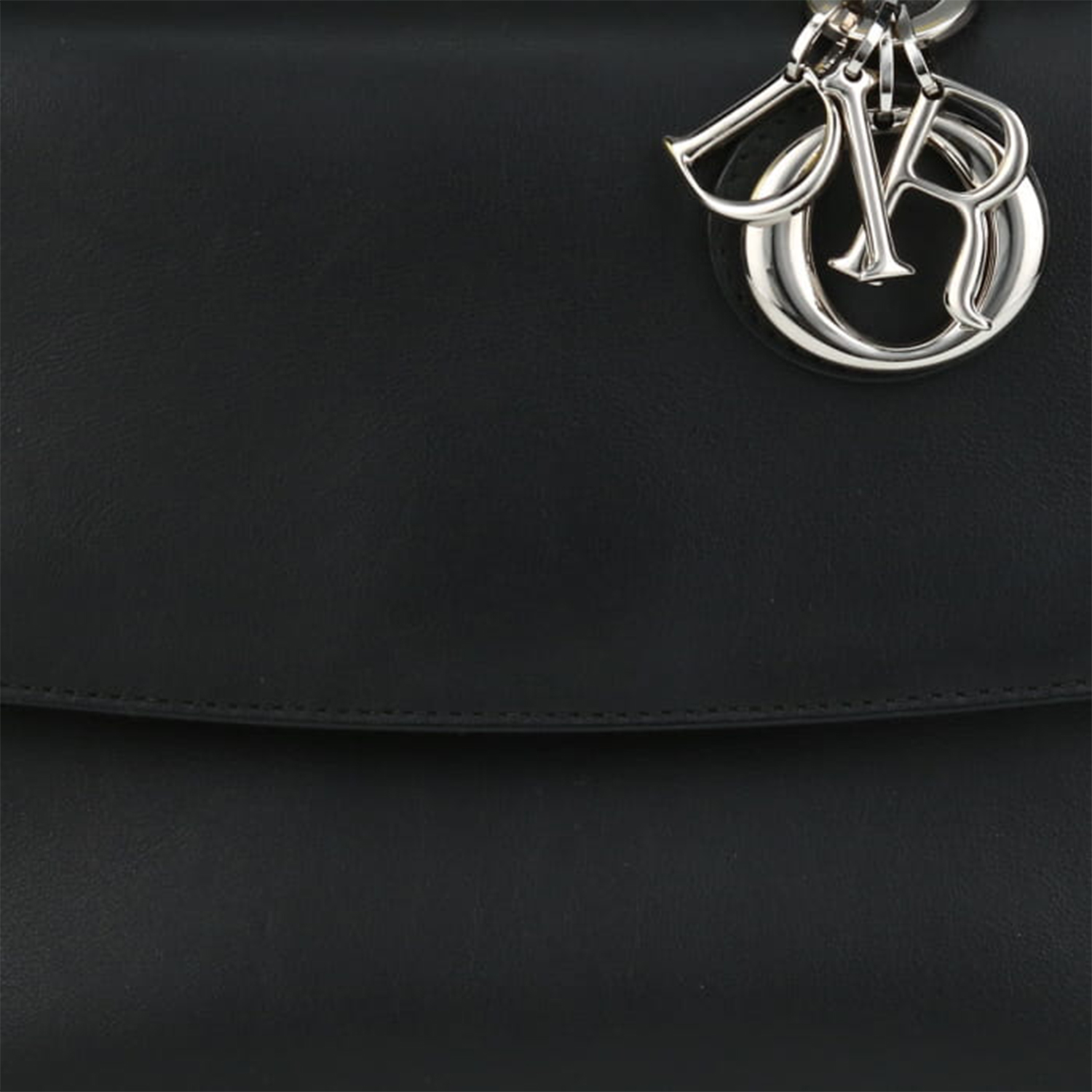 Dior Be Dior mini shoulder bag in black leather - Detail D1