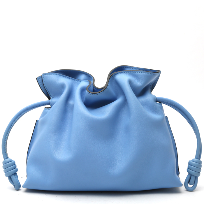 Sac bandoulière Loewe Flamenco Knot en cuir bleu - Detail D7