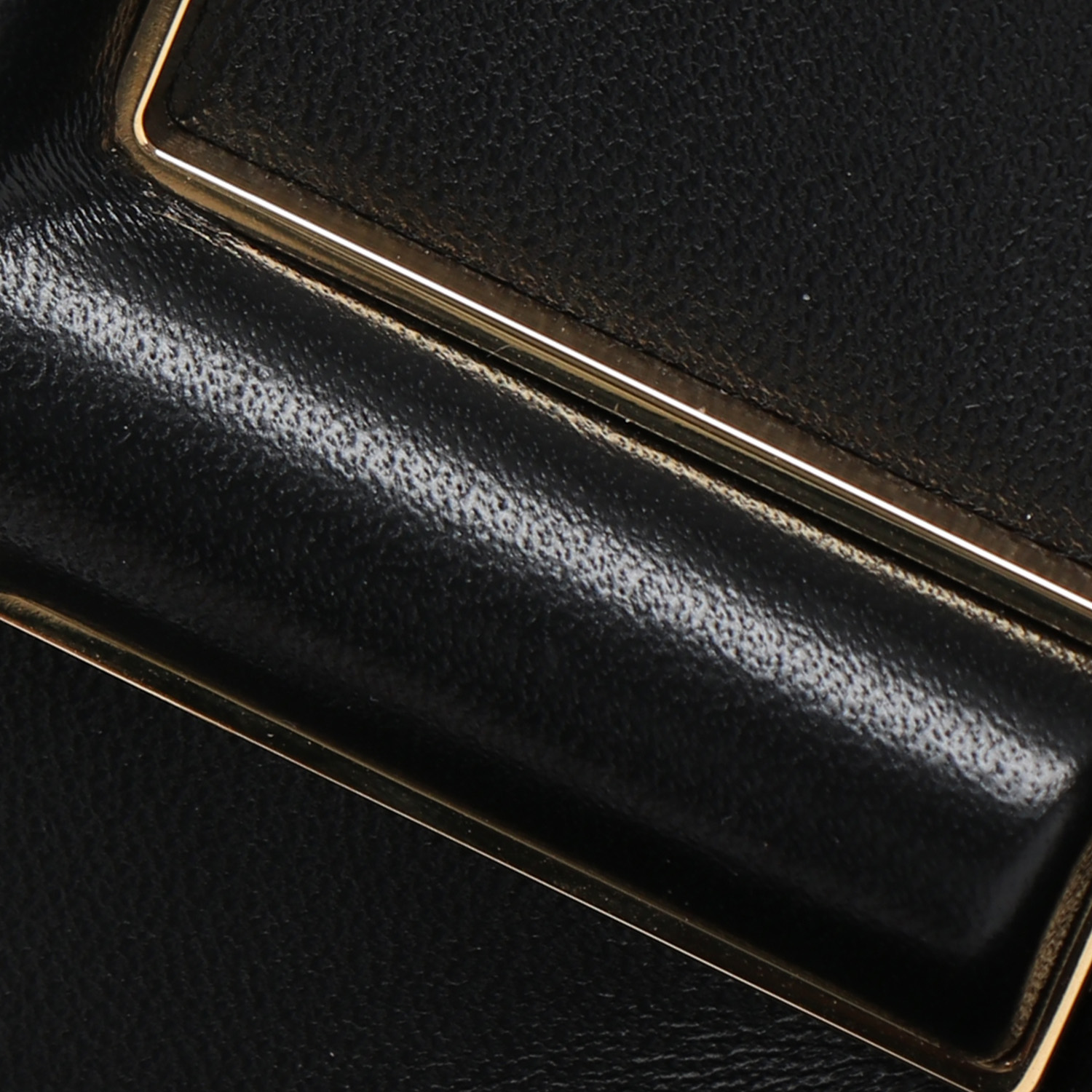 Sac bandoulière Fendi  First moyen modèle  en cuir noir - Detail D1