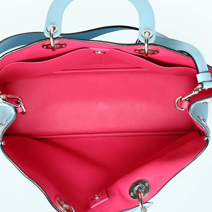 Shopping bag Dior  Diorissimo modello grande  in pelle martellata celeste - Detail D8