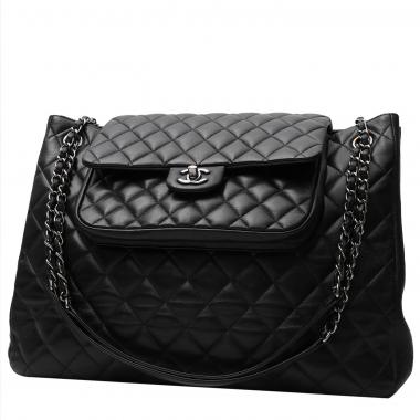 Chanel  Grand Shopping shopping bag  in black quilted leather