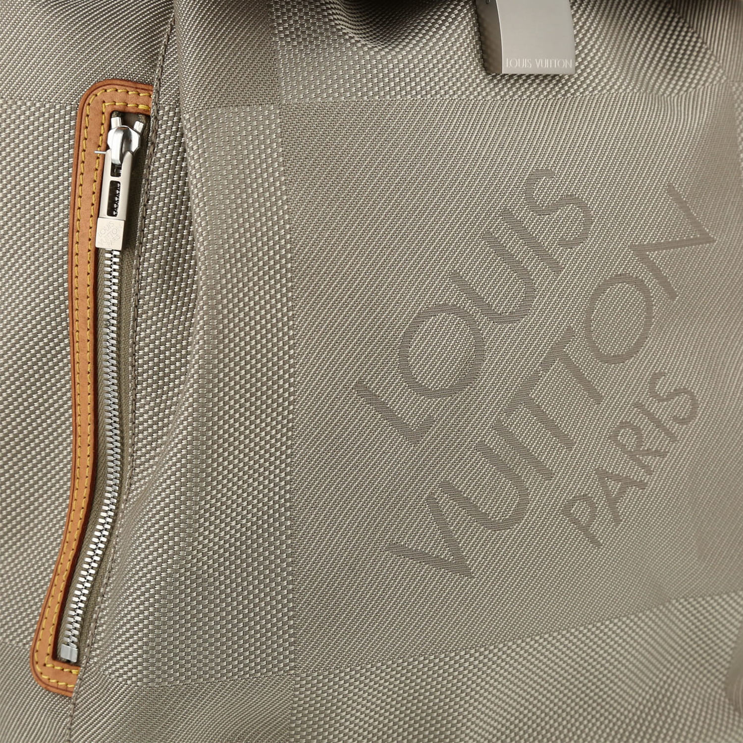 Louis Vuitton   backpack  in grey damier canvas  and natural leather - Detail D1