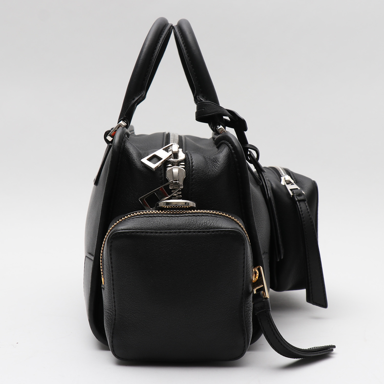 Loewe  Amazona handbag  in black leather - Detail D6