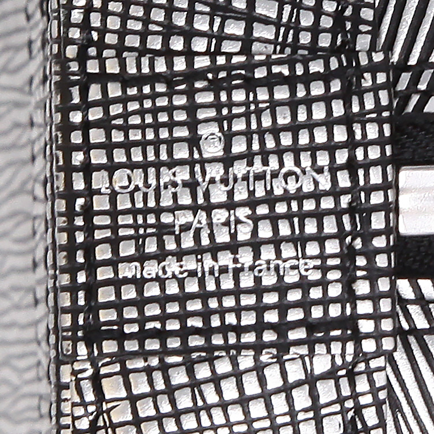 Louis Vuitton Alma small model handbag in silver epi leather - Detail D9