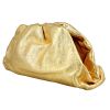 Bottega Veneta  Pouch handbag/clutch  in gold leather - Detail D3 thumbnail