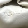 Bottega Veneta  Pouch handbag/clutch  in gold leather - Detail D9 thumbnail