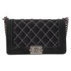 Chanel  Boy shoulder bag  in grey quilted velvet - Detail D2 thumbnail