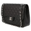 Chanel  Timeless Jumbo shoulder bag  in black quilted grained leather - Detail D3 thumbnail