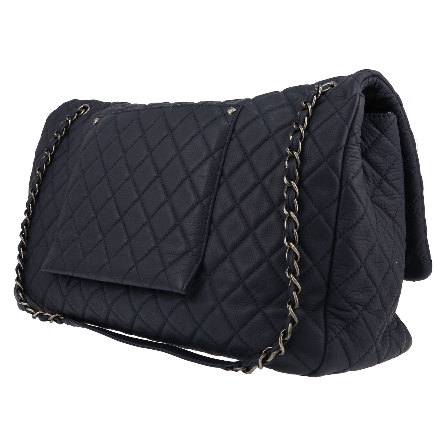 Chanel  Timeless Maxi Jumbo shoulder bag  in blue quilted leather - Detail D5