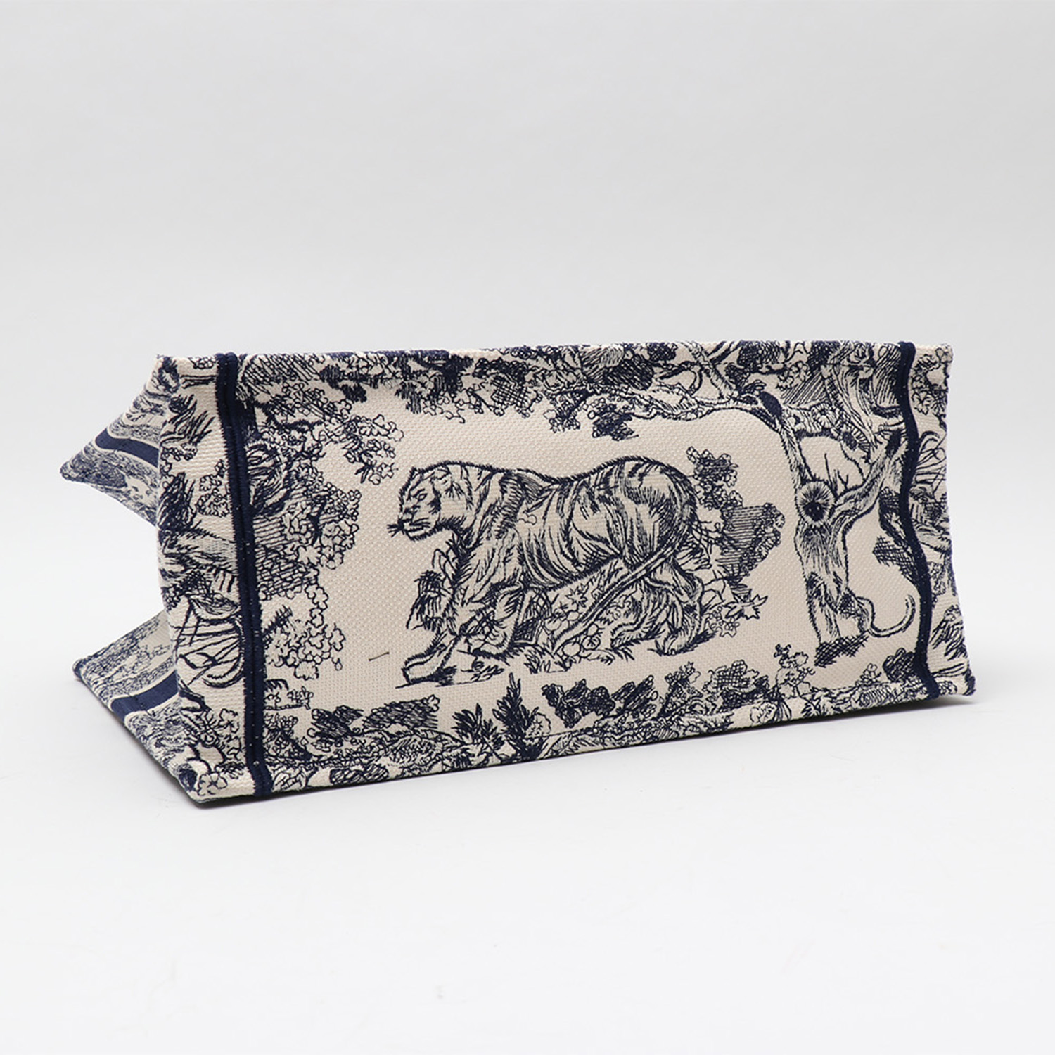 Sac cabas Dior  Book Tote grand modèle  en toile bleu-marine et blanche - Detail D4