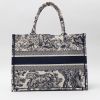 Dior  Book Tote large model  shopping bag  in navy blue and white canvas - Detail D7 thumbnail