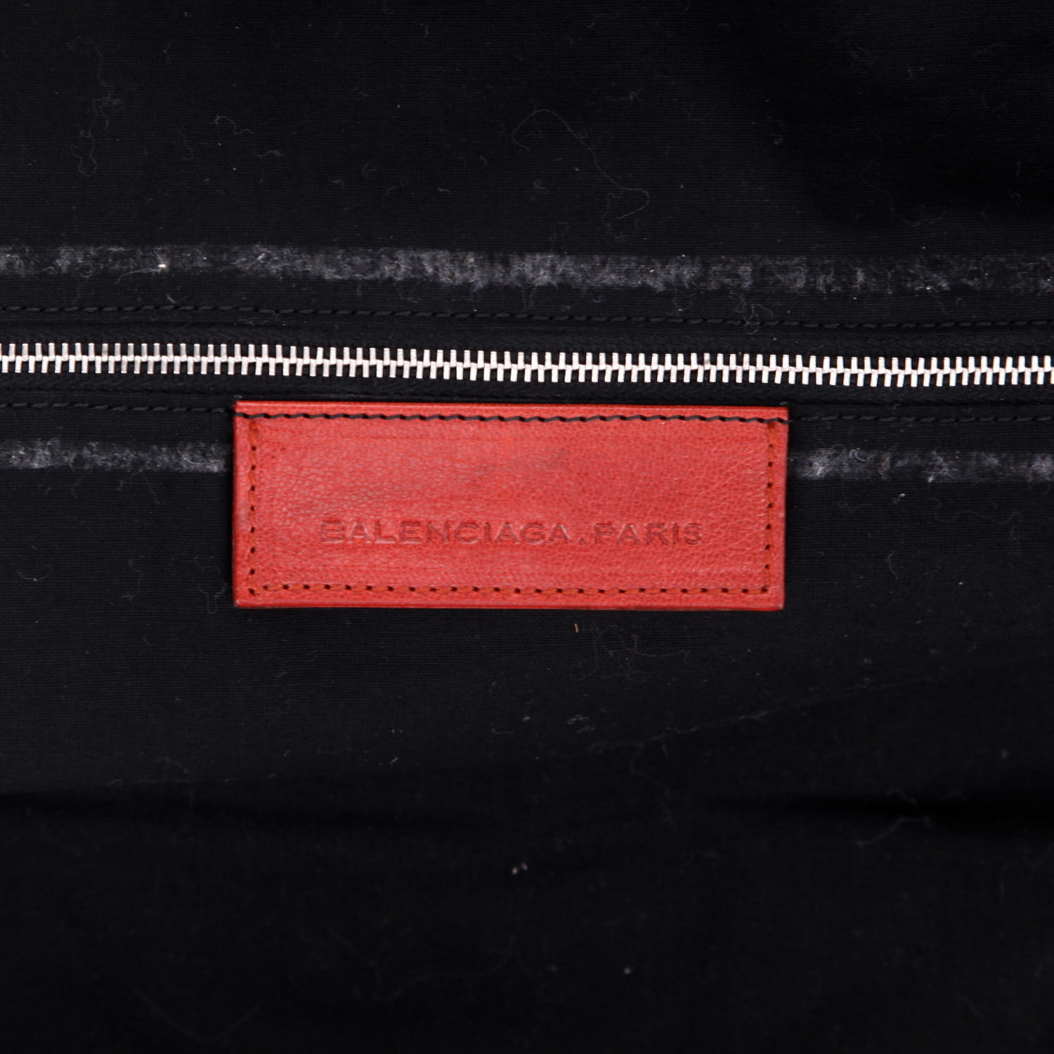 Bolso de mano Balenciaga   en cuero negro y rojo - Detail D9