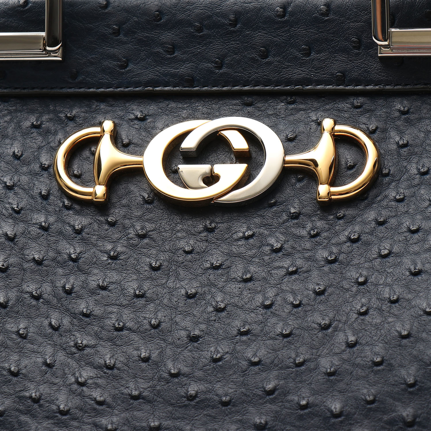 Gucci Zumi shoulder bag in dark blue ostrich leather - Detail D1