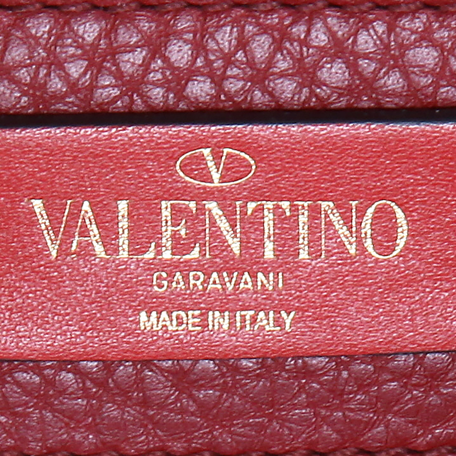 Valentino Garavani  JoyLock large model  shoulder bag  in burgundy grained leather - Detail D9