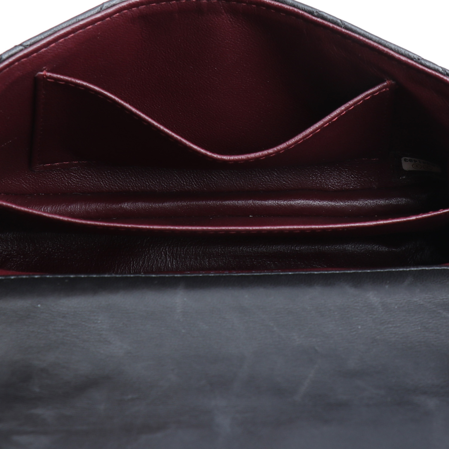 Sac bandoulière Chanel  Timeless mini  en cuir matelassé noir - Detail D2