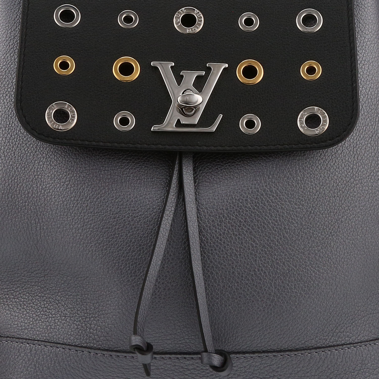 Sac à dos Louis Vuitton Lockme Backpack en cuir gris et noir - Detail D1