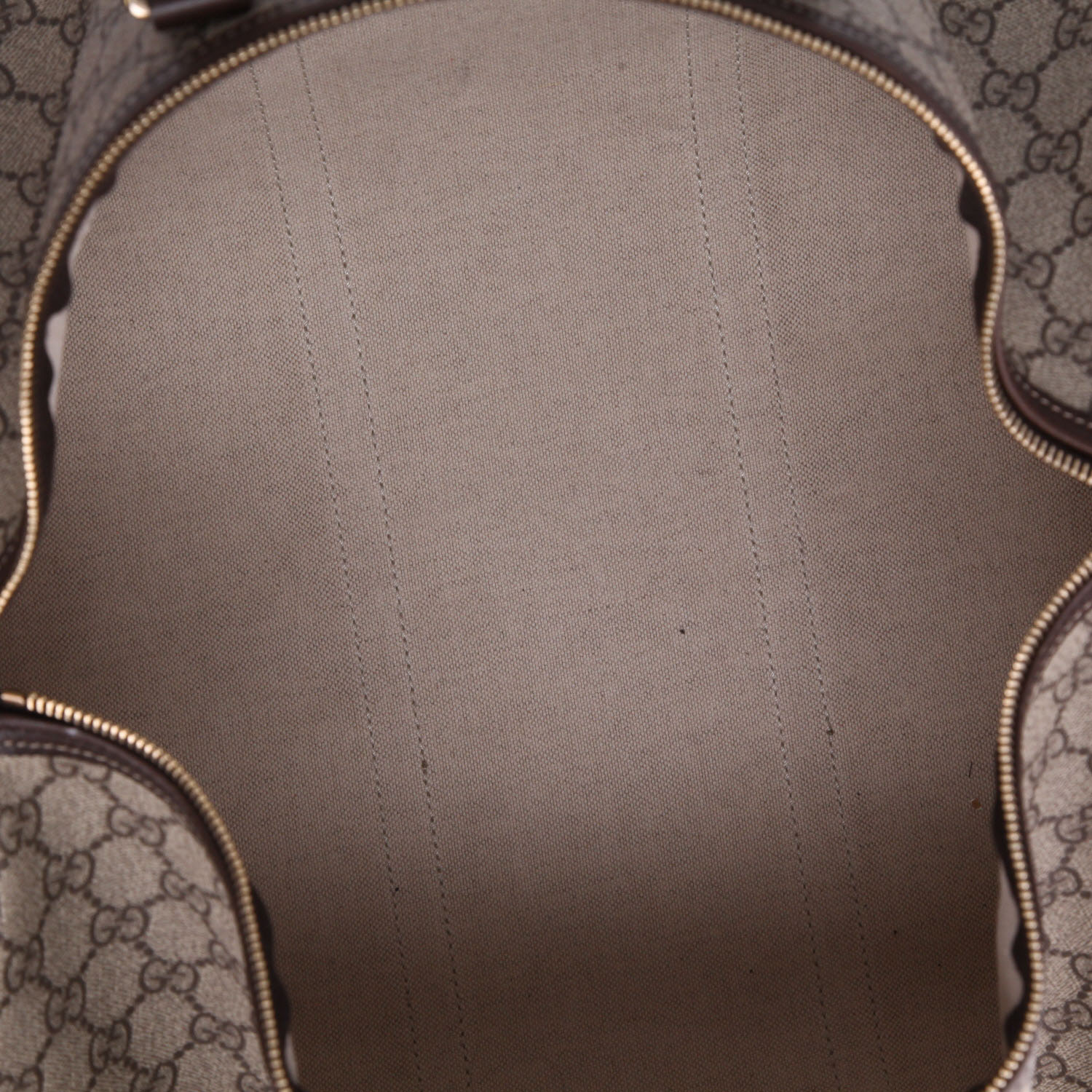 Gucci  Suprême GG weekend bag  in beige monogram canvas  and brown leather - Detail D8