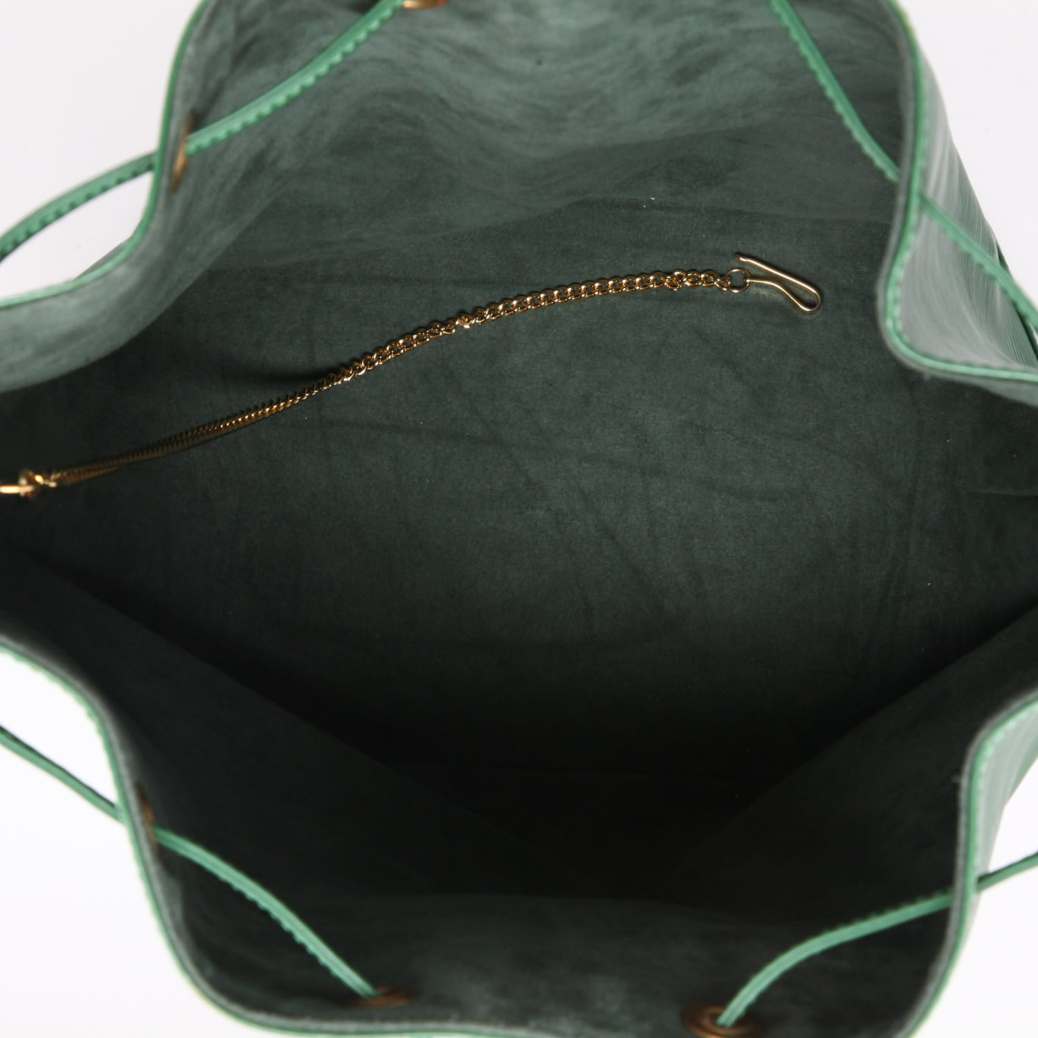 Sac cabas Louis Vuitton  Grand Noé en cuir épi vert - Detail D8