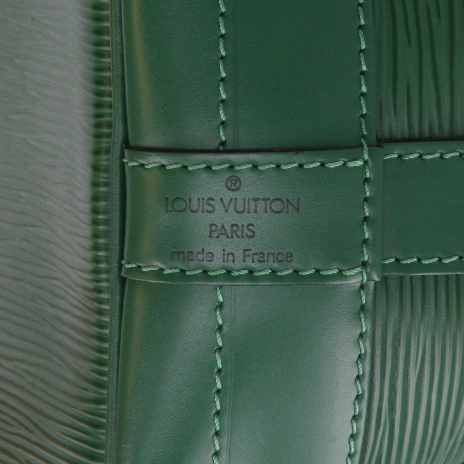 Bolso Cabás Louis Vuitton  Grand Noé en cuero Epi verde - Detail D9