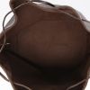 Louis Vuitton  Grand Noé large model  shopping bag  in brown epi leather - Detail D8 thumbnail