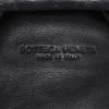 Bottega Veneta  Pouch handbag/clutch  in black intrecciato leather - Detail D9 thumbnail