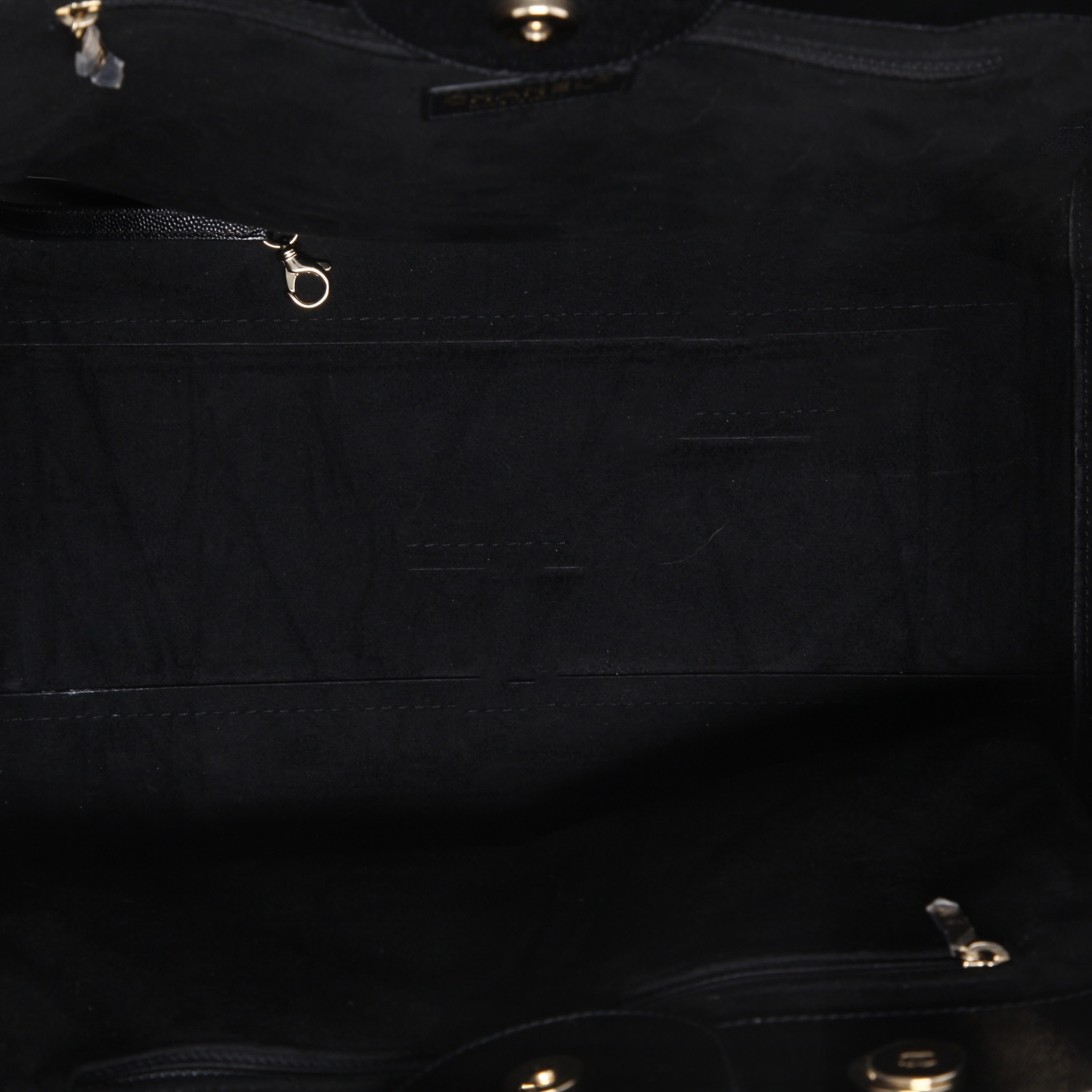 Borsa ventiquattrore Chanel  Deauville in pelle nera - Detail D8