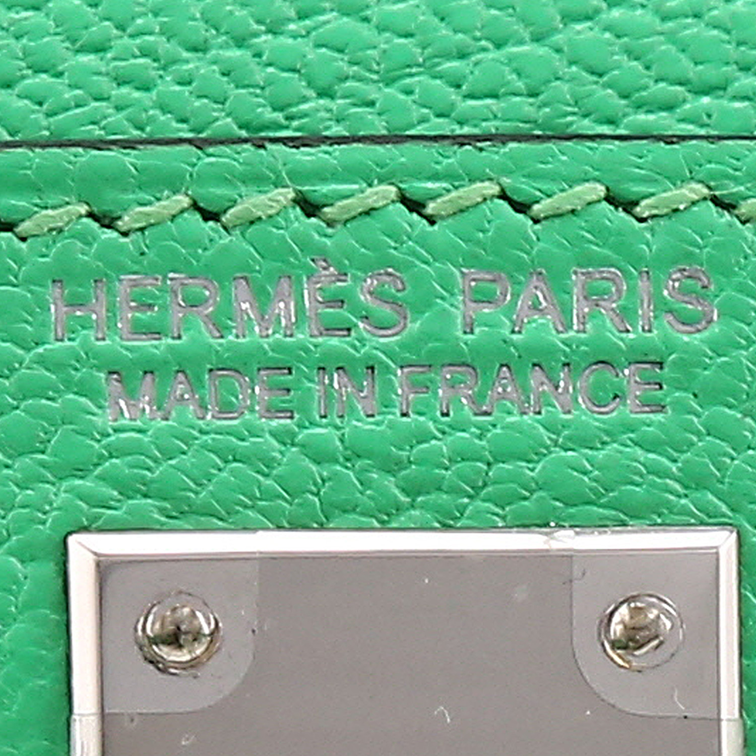 Sac à main Hermès  Kelly 20 cm en cuir Mysore vert Comics - Detail D9