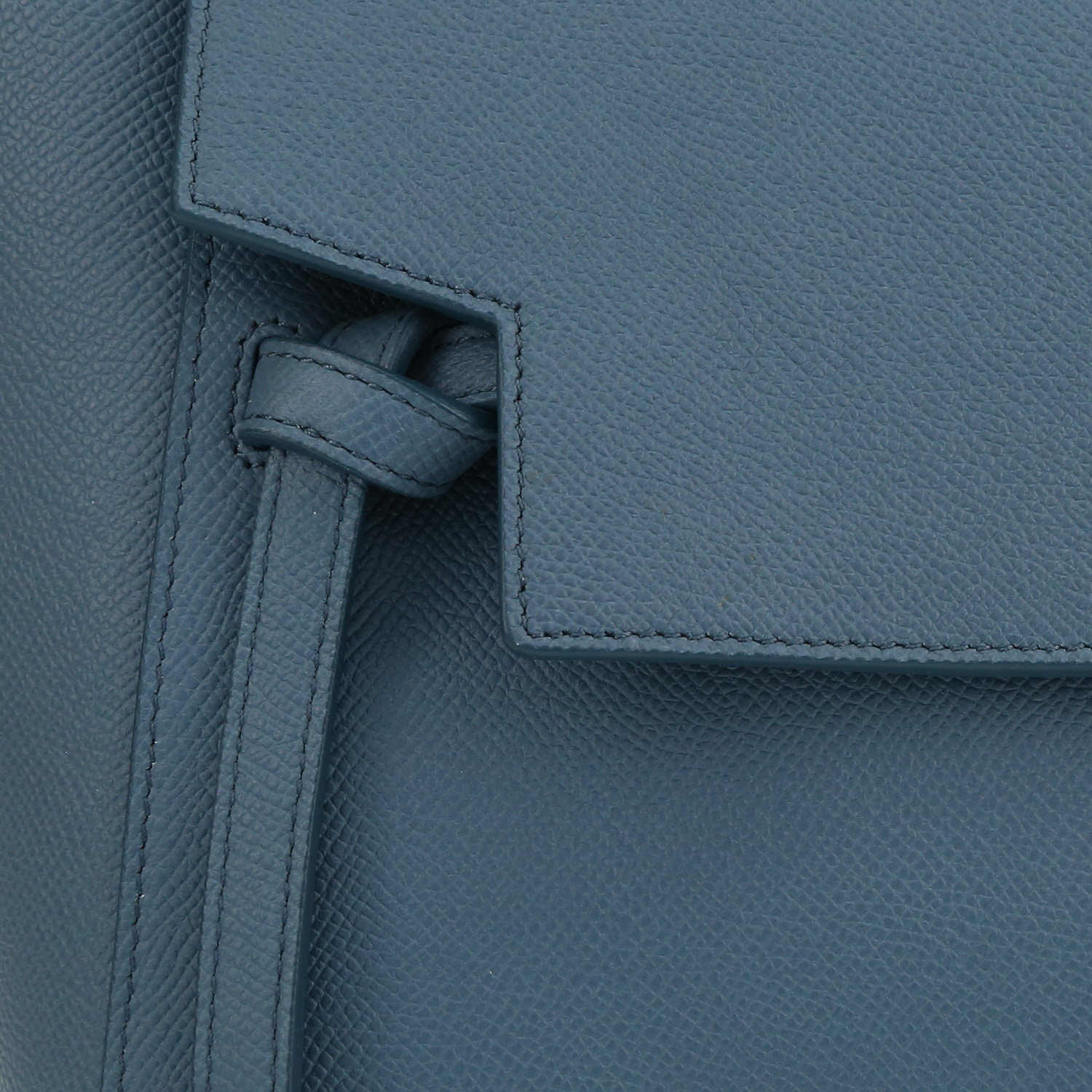 Celine  Belt micro handbag  in blue leather - Detail D1