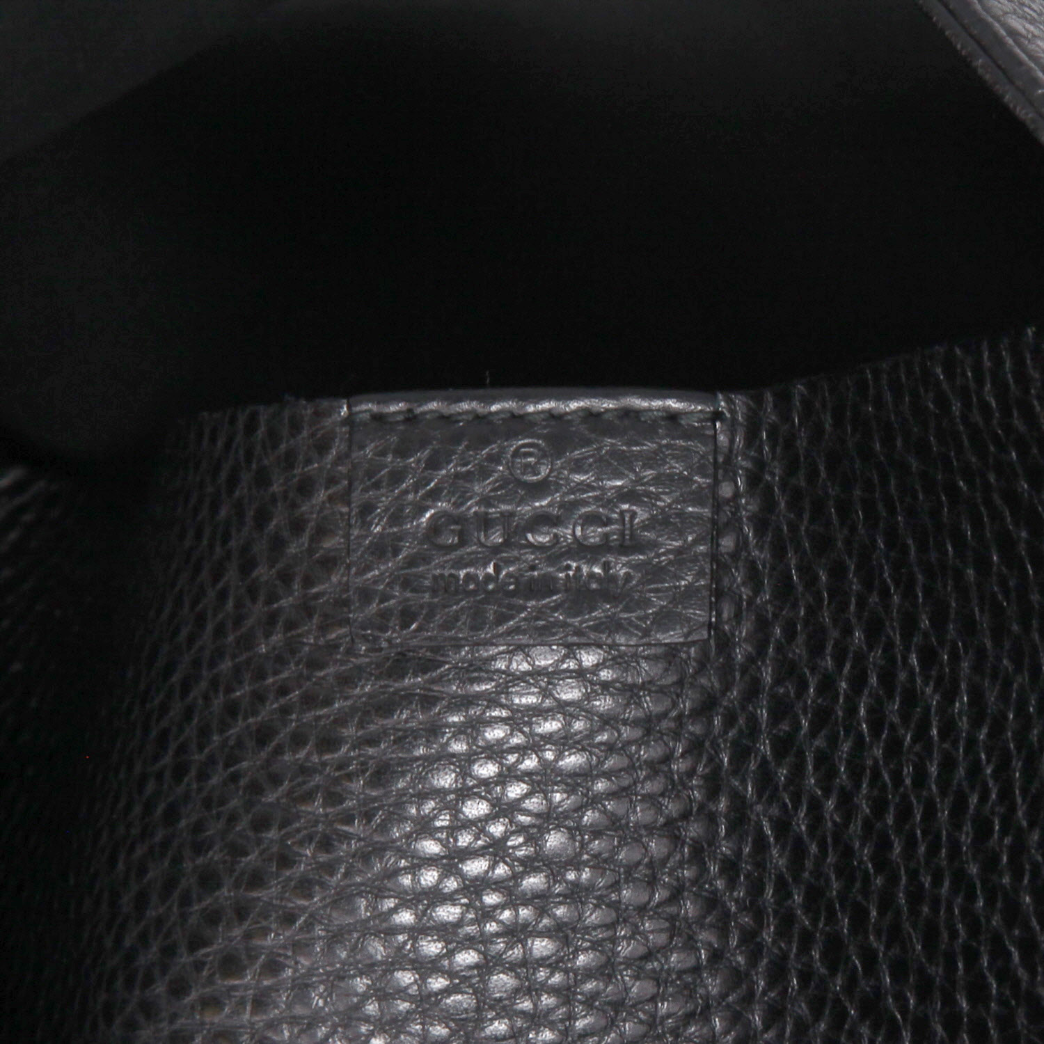 Sac à main Gucci en cuir grainé noir - Detail D9