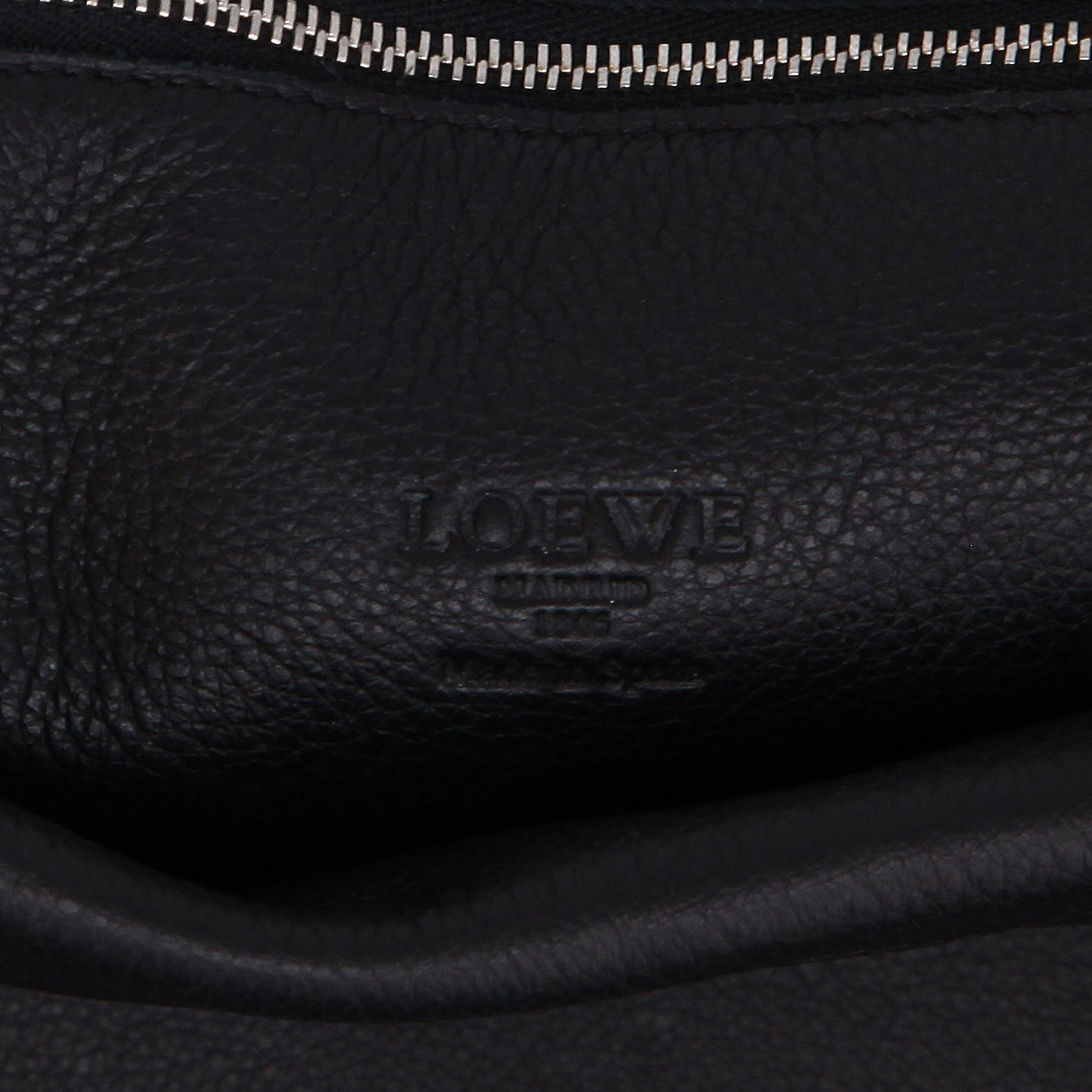Loewe  Amazona handbag  in black leather - Detail D9