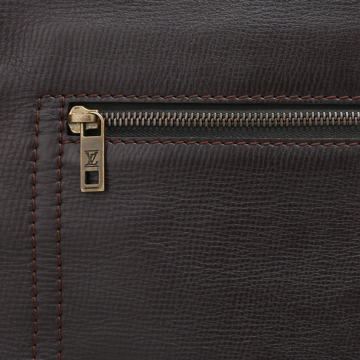 Sac bandoulière Louis Vuitton   en cuir marron - Detail D1