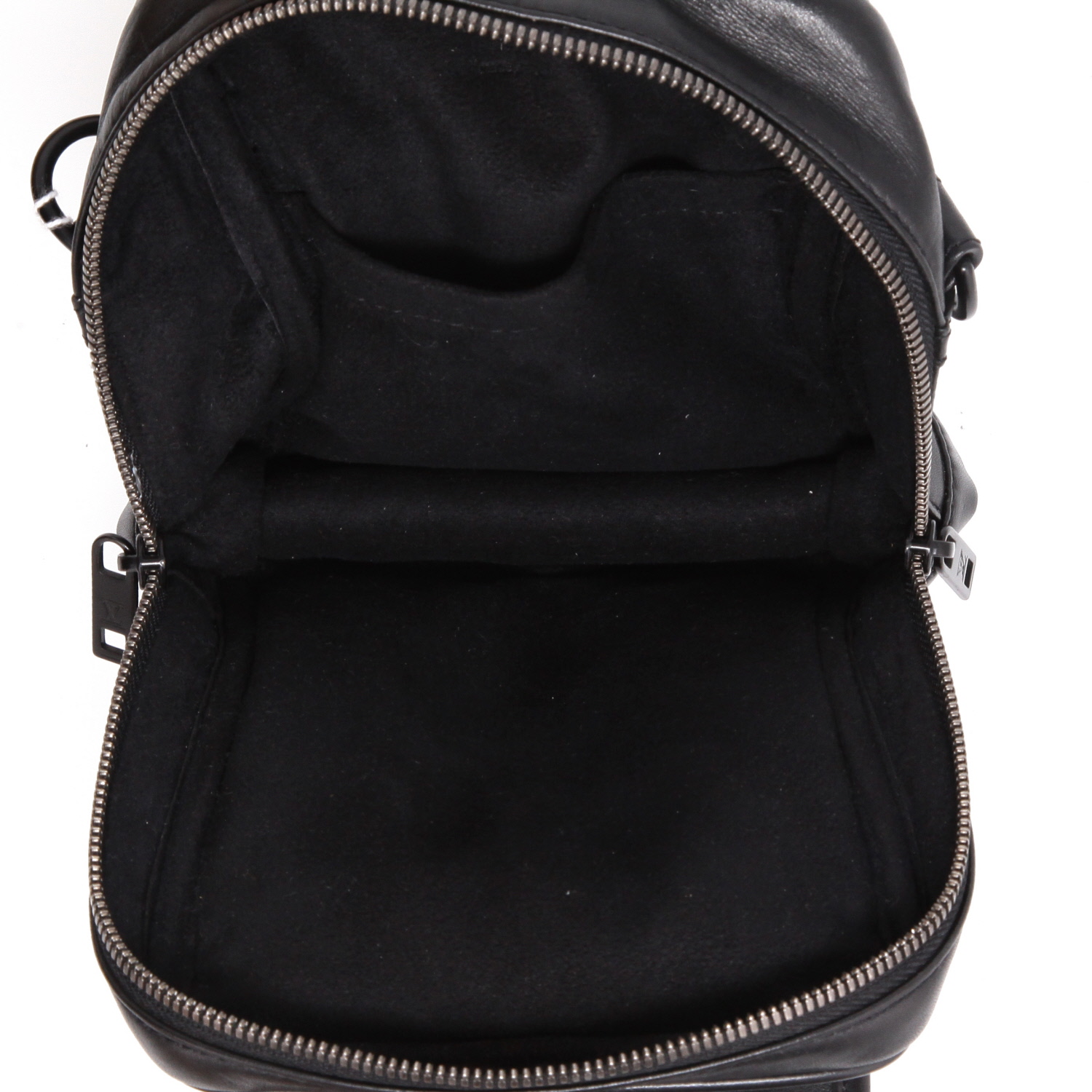 Sac bandoulière Louis Vuitton  Peonia en cuir noir - Detail D8