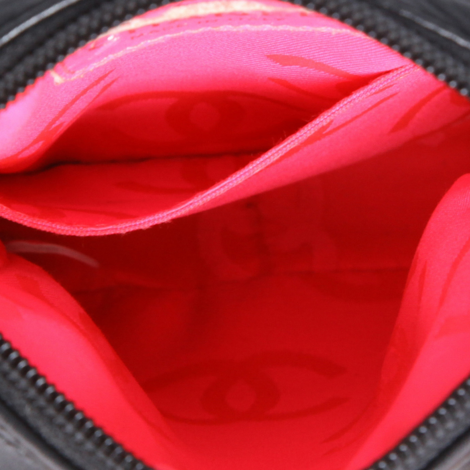 Chanel  Cambon handbag  in black quilted leather - Detail D8