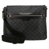 Borsa a tracolla Louis Vuitton  Messenger in tela a scacchi grigio antracite e tela nera - Detail D7 thumbnail