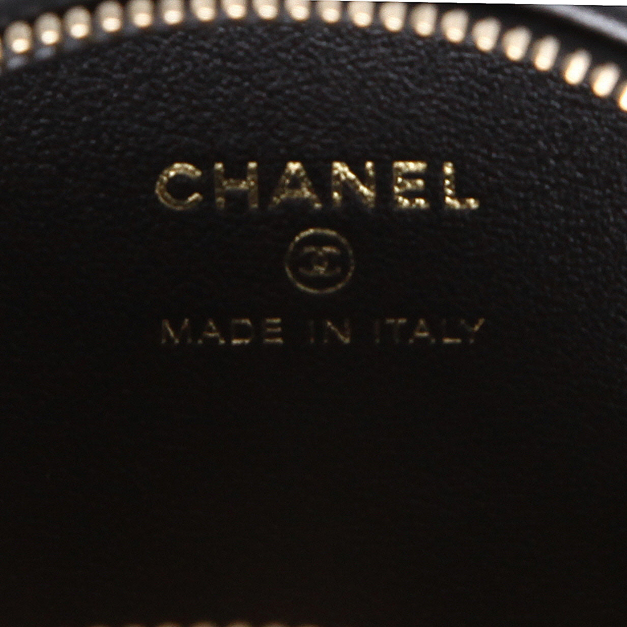 Chanel  Editions Limitées clutch  gilt metal  and black leather - Detail D9