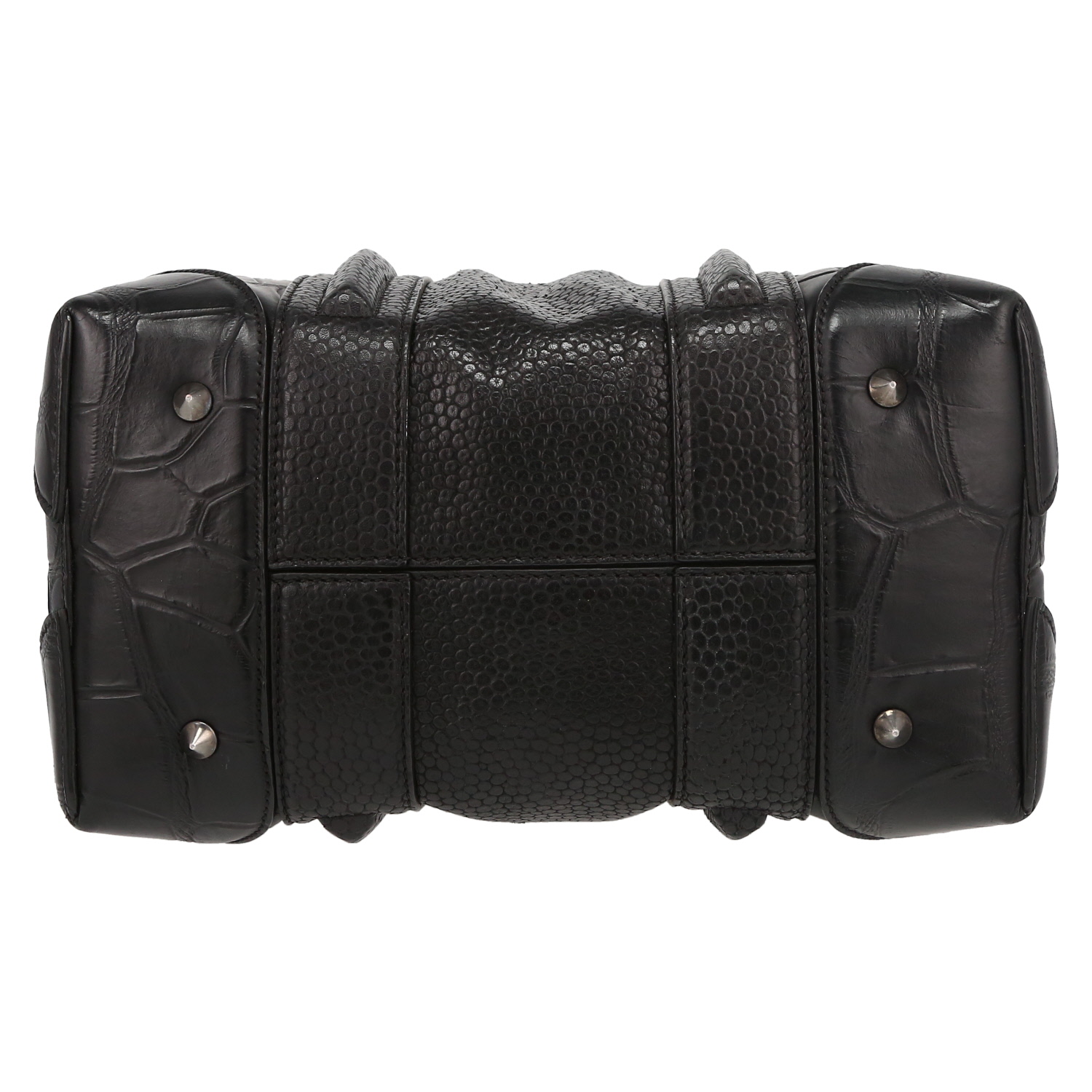 Givenchy Lucrezia shoulder bag in black leather and black grained leather - Detail D4
