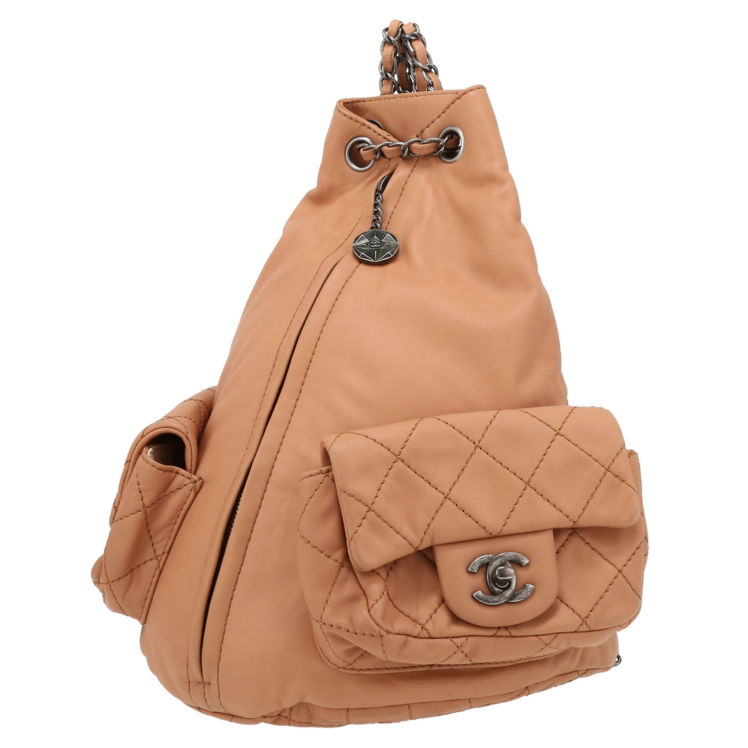 Sac à dos Chanel  Sac à dos en cuir matelassé marron camel - Detail D3
